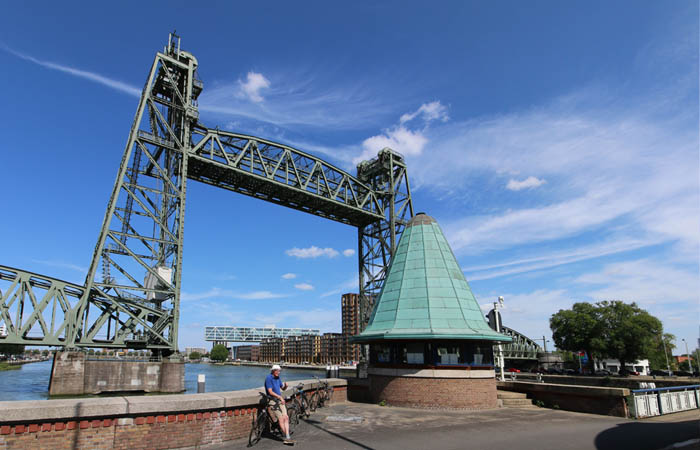 Nieuws 2025 11 De Doorgeefcamera